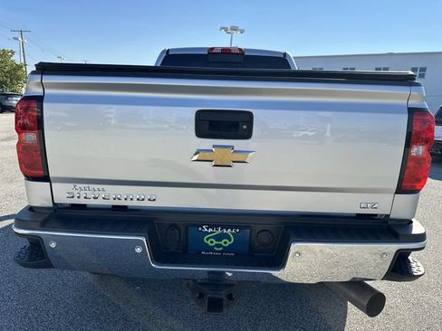 Used 2019 Chevrolet Silverado 2500 LTZ w/ Duramax Plus Package AWD/4WD image 37