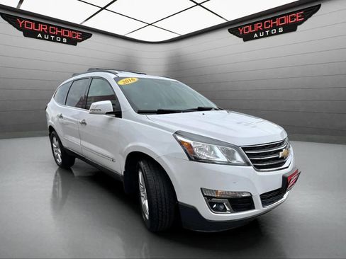Used 2016 Chevrolet Traverse LT w/ Style and Technology Package image 7