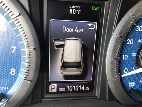 Used 2019 Toyota Sienna XLE AWD/4WD image 19
