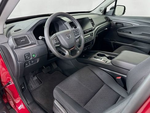 Certified 2025 Honda Ridgeline Sport+ image 9