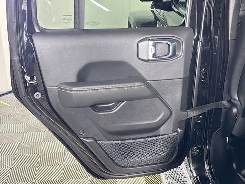 New 2026 Jeep Wrangler Unlimited Sahara AWD/4WD image 19
