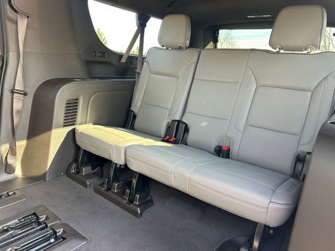 Used 2021 GMC Yukon XL SLT image 21