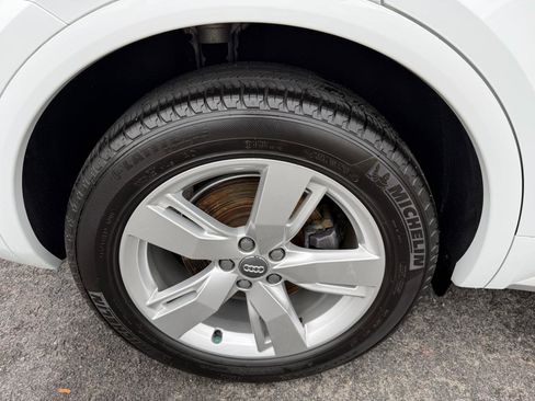 Used 2019 Audi Q5 2.0T Premium Plus w/ Premium Plus Package image 23