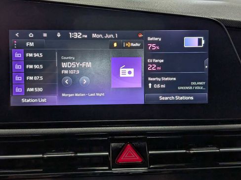 Certified 2023 Kia Niro SX Touring FWD image 27