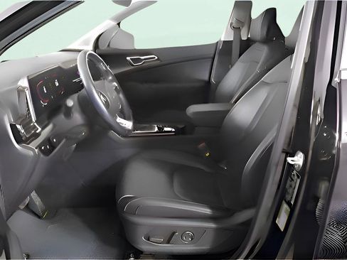 Certified 2024 Kia Sportage EX image 19
