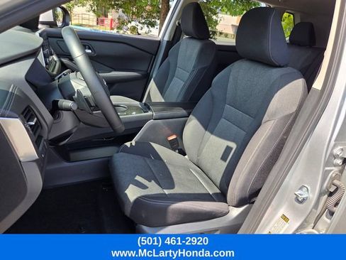 Used 2025 Nissan Rogue SV FWD image 7