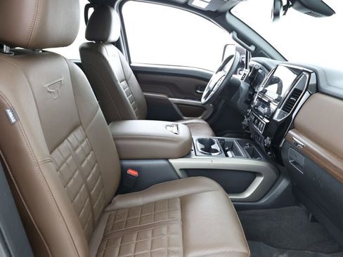 Used 2022 Nissan Titan Platinum Reserve w/ Moonroof Package image 23