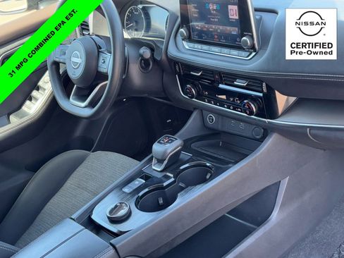 Certified 2022 Nissan Rogue SV AWD/4WD image 9