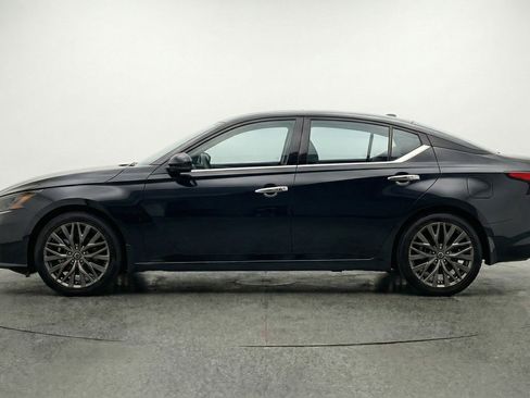 Used 2025 Nissan Altima 2.5 SV image 5