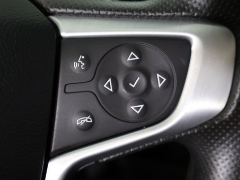 Used 2024 GMC Terrain SLE w/ Driver Convenience Package image 42