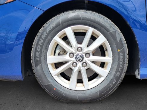 Used 2025 Toyota Camry LE image 10