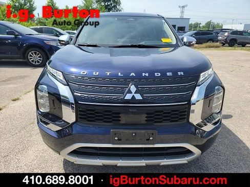 Used 2023 Mitsubishi Outlander SE AWD/4WD image 2