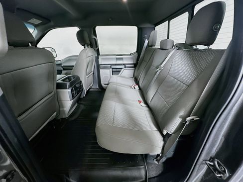 Used 2018 Ford F150 XLT w/ Equipment Group 302A Luxury AWD/4WD image 28