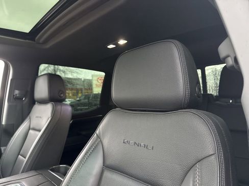 Used 2022 GMC Sierra 1500 Denali w/ Denali Reserve Package image 17
