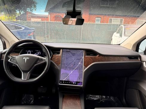 Used 2018 Tesla Model X 100D AWD/4WD image 8