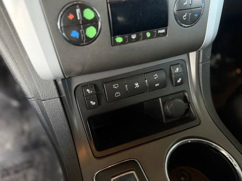 Used 2010 Chevrolet Traverse LT w/ Personal Connectivity Package AWD/4WD image 32