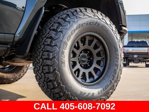 Used 2025 Chevrolet Silverado 1500 LTZ AWD/4WD image 9