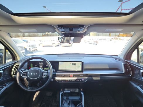 Used 2024 Kia Sorento S w/ Panoramic Sunroof Package image 29