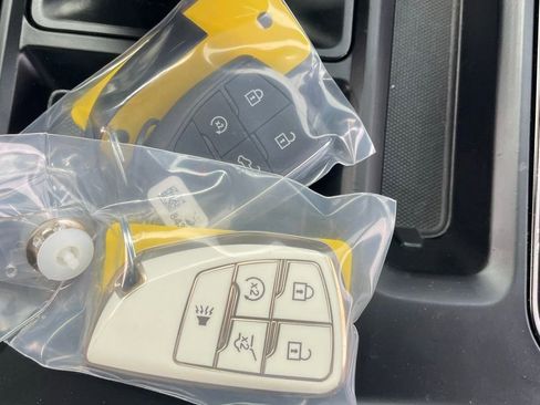 Used 2023 Chevrolet Silverado 1500 ZR2 w/ Technology Package image 14