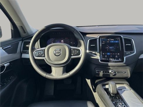 Used 2023 Volvo XC90 B5 Core image 20