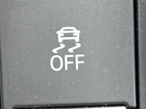 Certified 2025 Volkswagen Jetta GLI Autobahn w/ GLI Black Package image 29