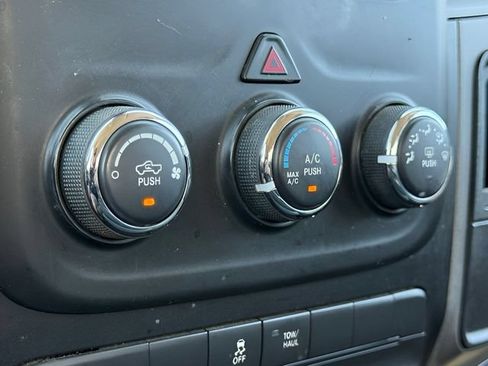 Used 2019 RAM 1500 Tradesman w/ Chrome Plus Package RWD image 18
