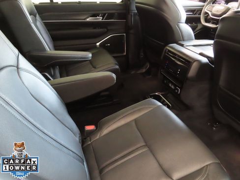 Used 2023 Jeep Wagoneer L Series III w/ Convenience Group I image 26