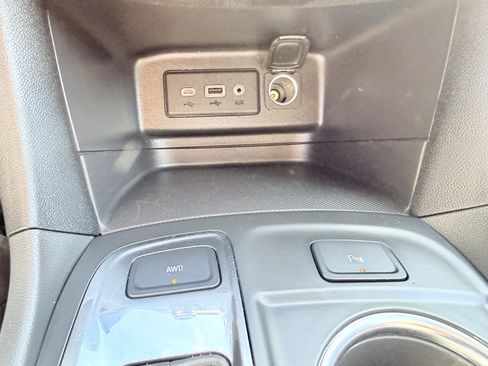 Used 2024 Chevrolet Equinox LT image 34