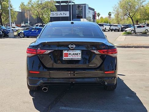 Certified 2025 Nissan Sentra SR w/ Midnight Edition image 8