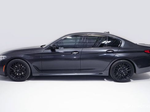 Used 2018 BMW 540i w/ M Sport Package RWD image 4
