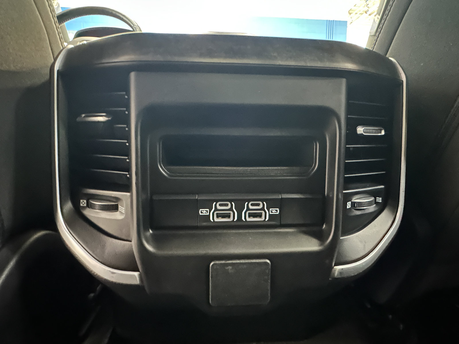 Used 2023 RAM 1500 Big Horn AWD/4WD image 25