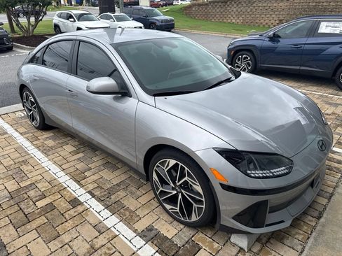 Used 2023 Hyundai Ioniq 6 SEL RWD image 3