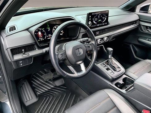 Certified 2025 Honda CR-V Sport-L image 17