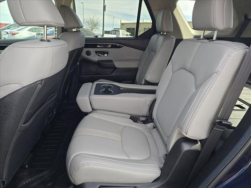 Used 2025 Honda Pilot EX-L image 9