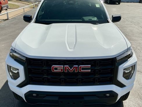 Used 2025 GMC Canyon Elevation w/ Convenience Package image 11