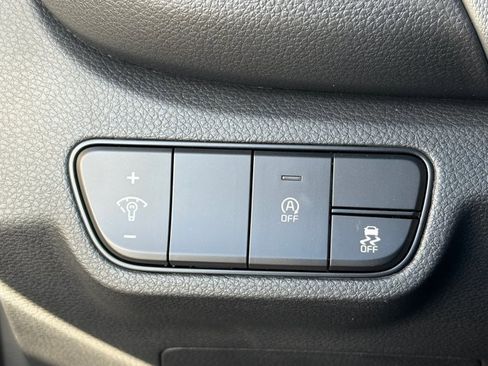 Certified 2026 Kia Seltos LX FWD image 19
