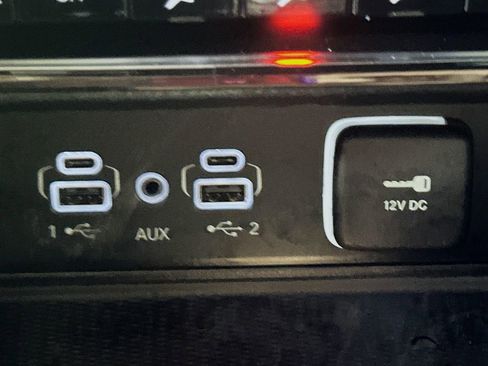 Used 2023 Jeep Grand Cherokee Altitude AWD/4WD image 30