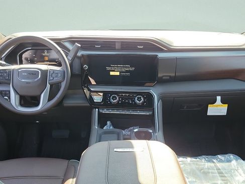 New 2026 GMC Sierra 2500 Denali w/ Denali Reserve Package AWD/4WD image 14