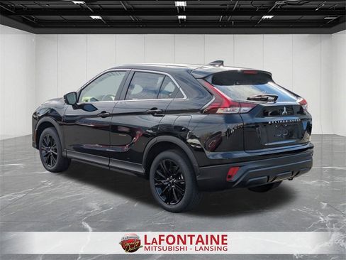 New 2026 Mitsubishi Eclipse Cross LE image 3