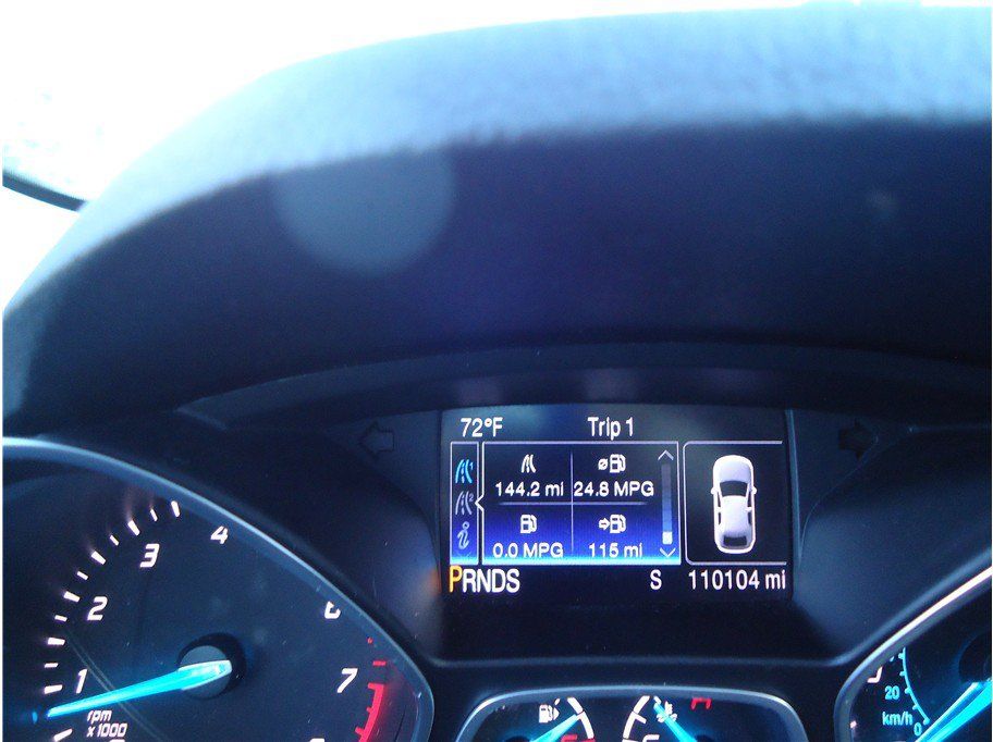 Used 2016 Ford Escape SE w/ SE Leather Comfort Package FWD image 25