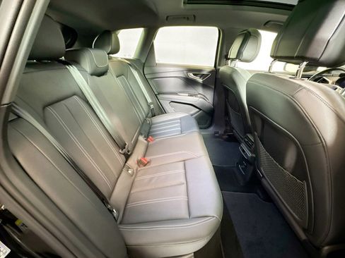 Used 2024 Audi Q4 e-tron Premium Plus w/ Premium Plus image 26