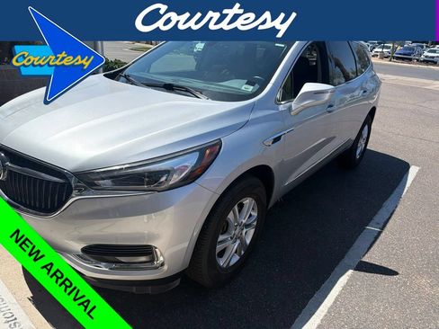 Used 2018 Buick Enclave Essence w/ Trailering Package FWD image 1