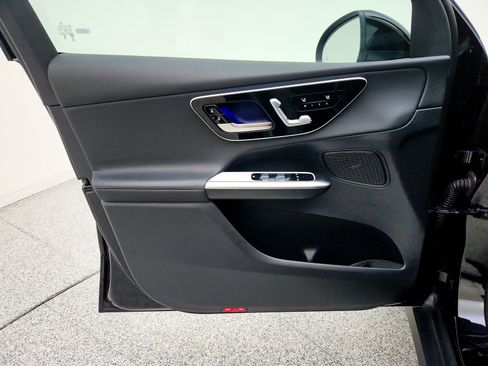 Certified 2025 Mercedes-Benz GLC 300 image 24