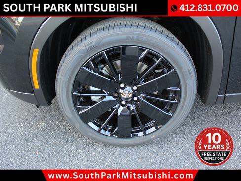 New 2026 Mitsubishi Outlander LE AWD/4WD image 32