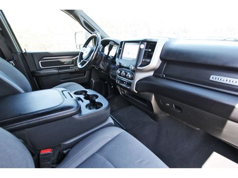 Used 2024 RAM 2500 Big Horn AWD/4WD image 27