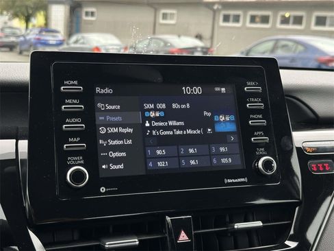 Used 2024 Toyota Camry SE image 3