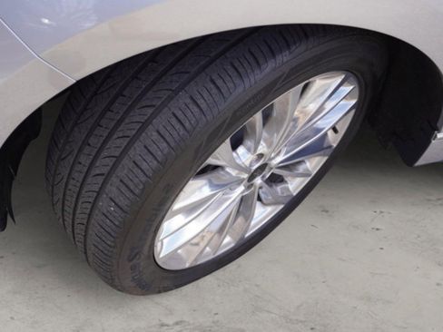 Used 2022 Ford Edge Titanium w/ Equipment Group 301A image 12