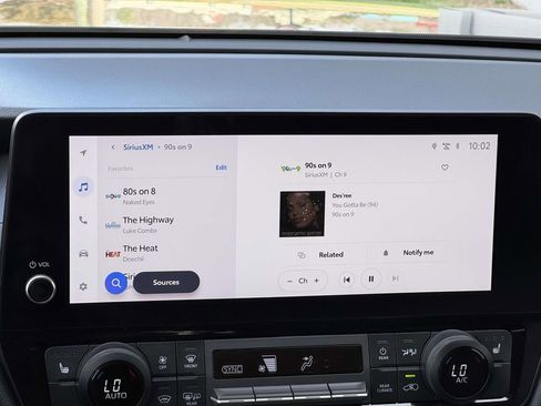 Used 2025 Toyota Grand Highlander XLE image 3