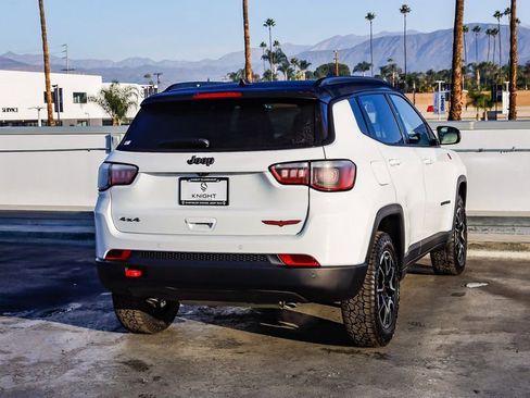 New 2026 Jeep Compass Trailhawk w/ Sun, Sound & Navigation Group image 9