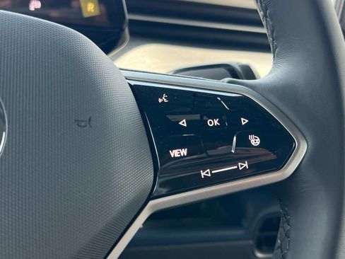 New 2025 Volkswagen ID. Buzz Pro S image 8